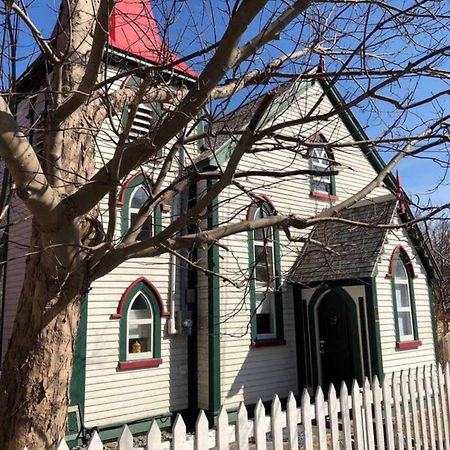Unique Stay! Converted Church In Idyllic Location St. John's Luaran gambar