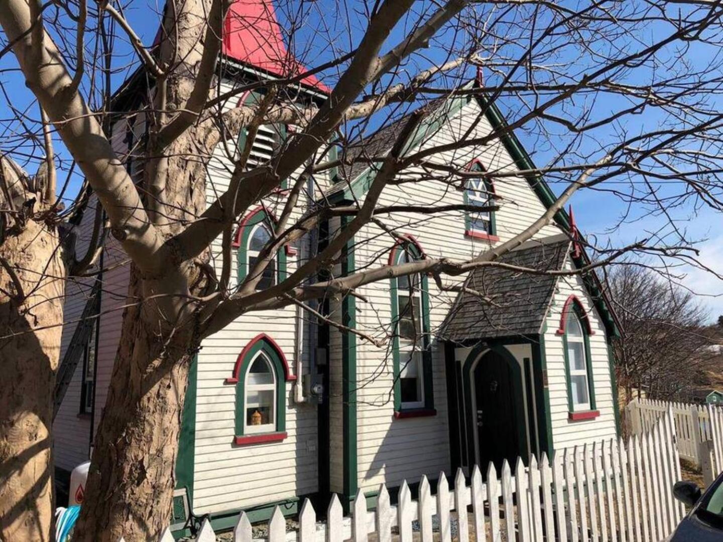 Unique Stay! Converted Church In Idyllic Location St. John's Luaran gambar