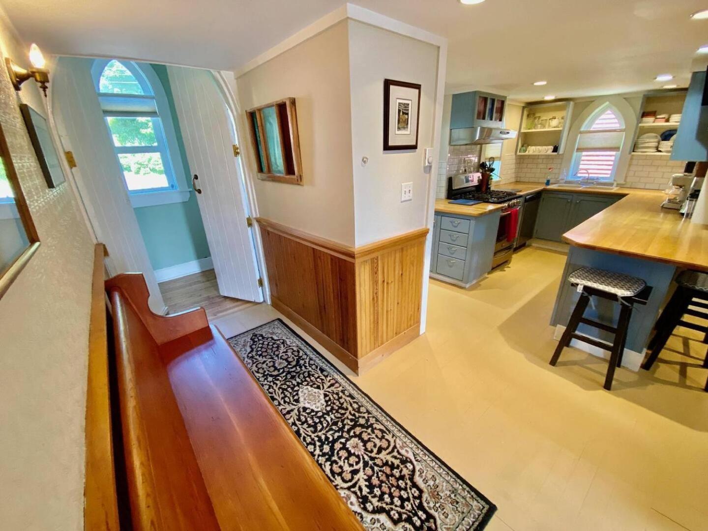 Unique Stay! Converted Church In Idyllic Location St. John's Luaran gambar