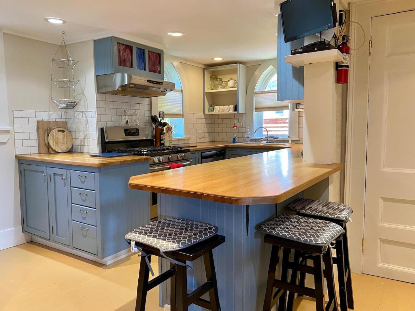 Unique Stay! Converted Church In Idyllic Location St. John's Luaran gambar