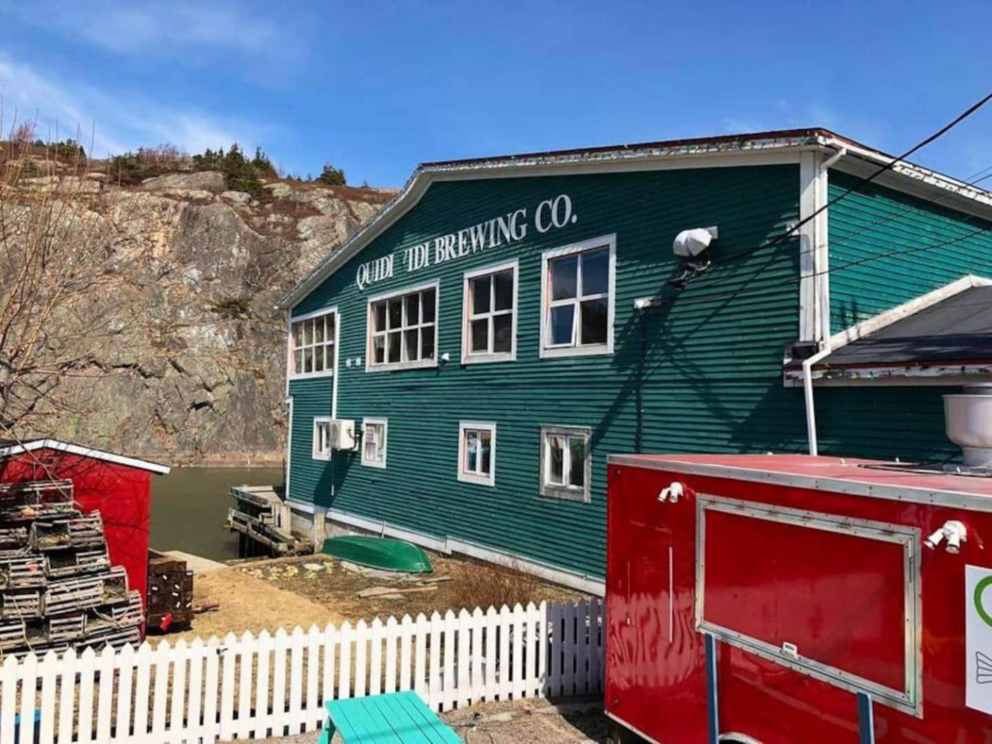 Unique Stay! Converted Church In Idyllic Location St. John's Luaran gambar